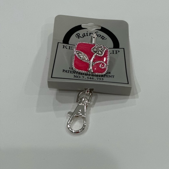 Patented Keychain Purse Hook, with a silver flower by Rainbow Keypers key chain - Picture 1 of 6